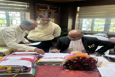 Jharkhand News ;   अधिवक्ता रोहितश्य रॉय ने महाधिवक्ता का पदभार ग्रहण किया