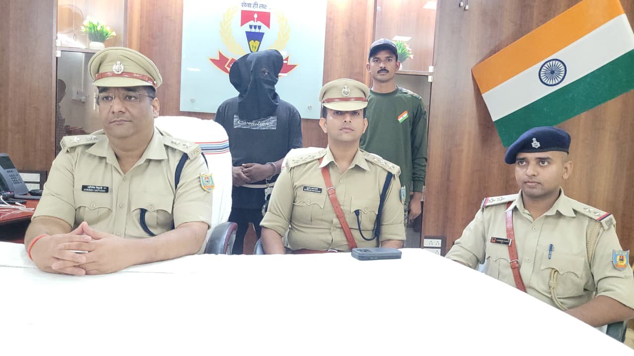 चतरा SP के निर्देश पर बड़ी कार्रवाई, ट्रक में छिपाकर पंजाब ले जा रहे 1.05 टन डोडा बरामद
