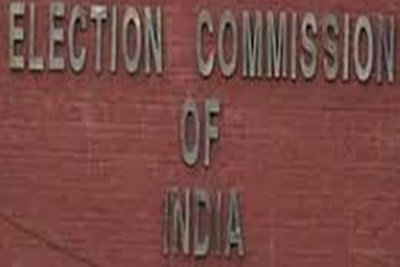 EC की पश्चिम बंगाल में बड़ी कार्रवाई, SIR में लापरवाही करने वाले सात अधिकारी निलंबित