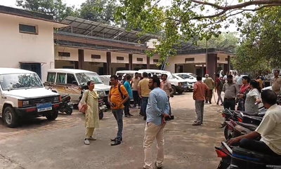 धनबाद :  GST ऑफिस में शॉर्ट सर्किट से लगी आग, कर्मियों की सूझबूझ से टला बड़ा हादसा