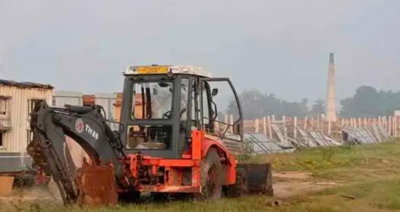 Hazaribagh News: NTPC की बादाम कोल परियोजना में ग्रामीणों का प्रदर्शन, साइट कार्यालय में तोड़फोड़