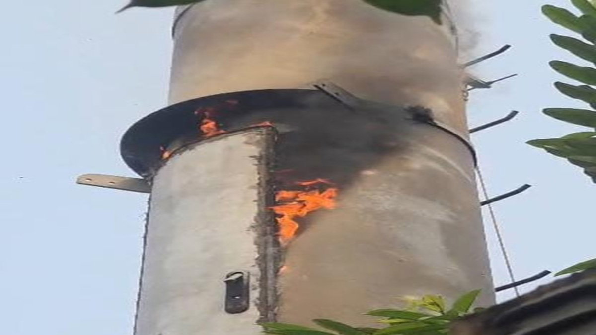 Fire in a mobile tower