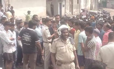 LPG  गैस संकट :  झरिया की जनता का फूटा गुस्सा, सड़क जाम कर जताया विरोध