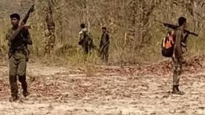 सारंडा में सुरक्षाबलों की घेराबंदी, 3 दिनों से भूखे-प्यासे जंगल में भटक रहे नक्सली