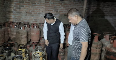 रांची में गैस की कालाबाजारी का भंडाफोड़, चुटिया इलाके से 250 से अधिक सिलेंडर बरामद