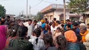 मुजफ्फरपुर :  पॉक्सो के आरोपी को गिरफ्तार करने गई पुलिस टीम पर हमला, थानेदार समेत तीन पुलिसकर्मी घायल, ग्रामीण की मौत