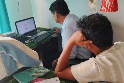 Garhwa News :  जाली जन्म प्रमाण पत्र बनाने वाले रैकेट का खुलासा, ऑनलाइन सेंटर सील