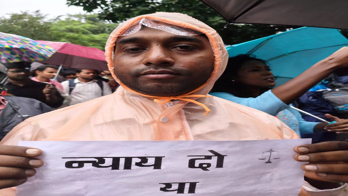 मेरी क्या गलती 1 :  10 साल ट्यूशन पढ़ाकर ली सरकारी नौकरी, CGL रद्द होते ही टूटा राहुल का सपना