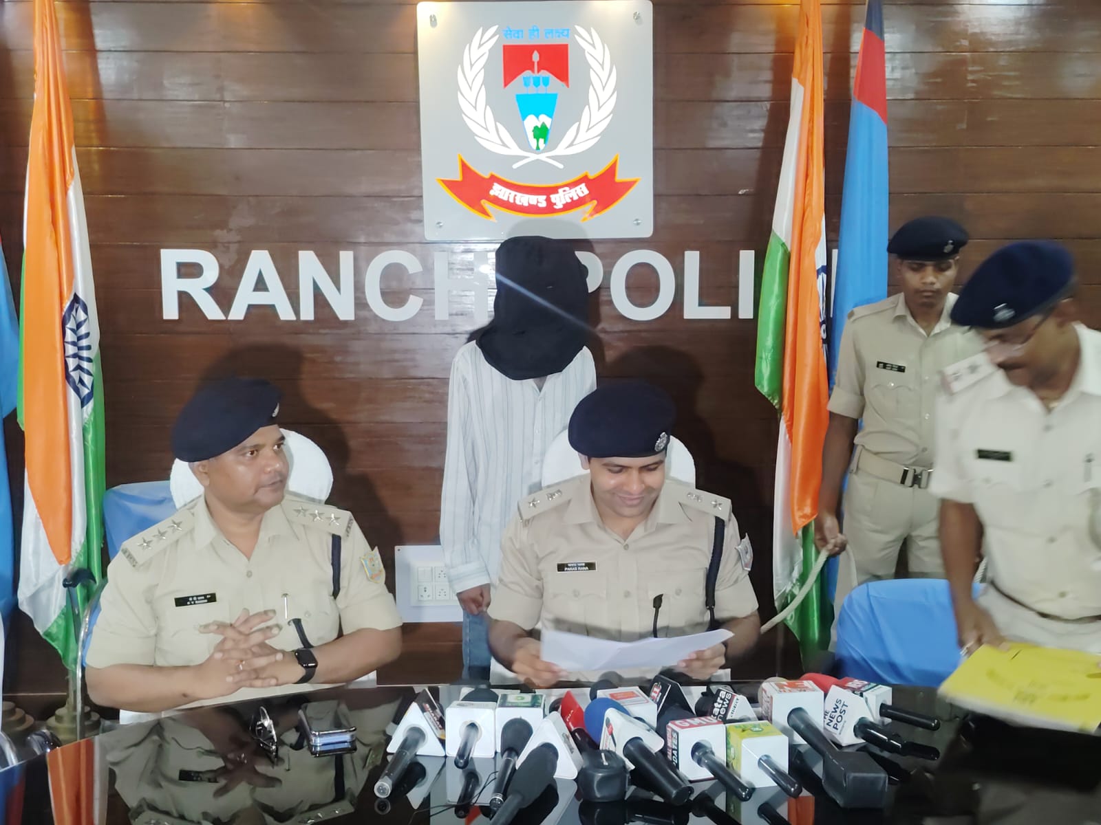 आर्म्स एक्ट व चोरी मामलों का खुलासा, रांची पुलिस ने चार अपराधियों को किया गिरफ्तार