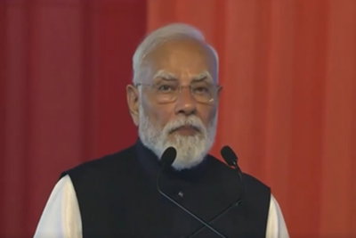 PM मोदी का विपक्ष पर तंज, पहले एयरपोर्ट का नाम एक ही परिवार पर रहता था, हमने बदली परंपरा