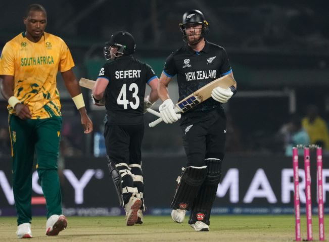 5 टी-20 की सीरीज: न्यूजीलैंड ने साउथ अफ्रीका को 8 विकेट से हराया, 2-1 से बनाई बढ़त