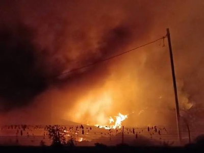 वैशाली:  कचरा डंपिंग जोन में लगी भीषण आग, बड़ा हादसा टला