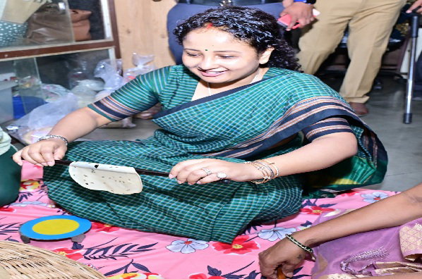 Jharkhand News :   कल्पना सोरेन ने लिज्जत पापड़ मॉडल को बताया महिला सशक्तिकरण का प्रेरणास्रोत