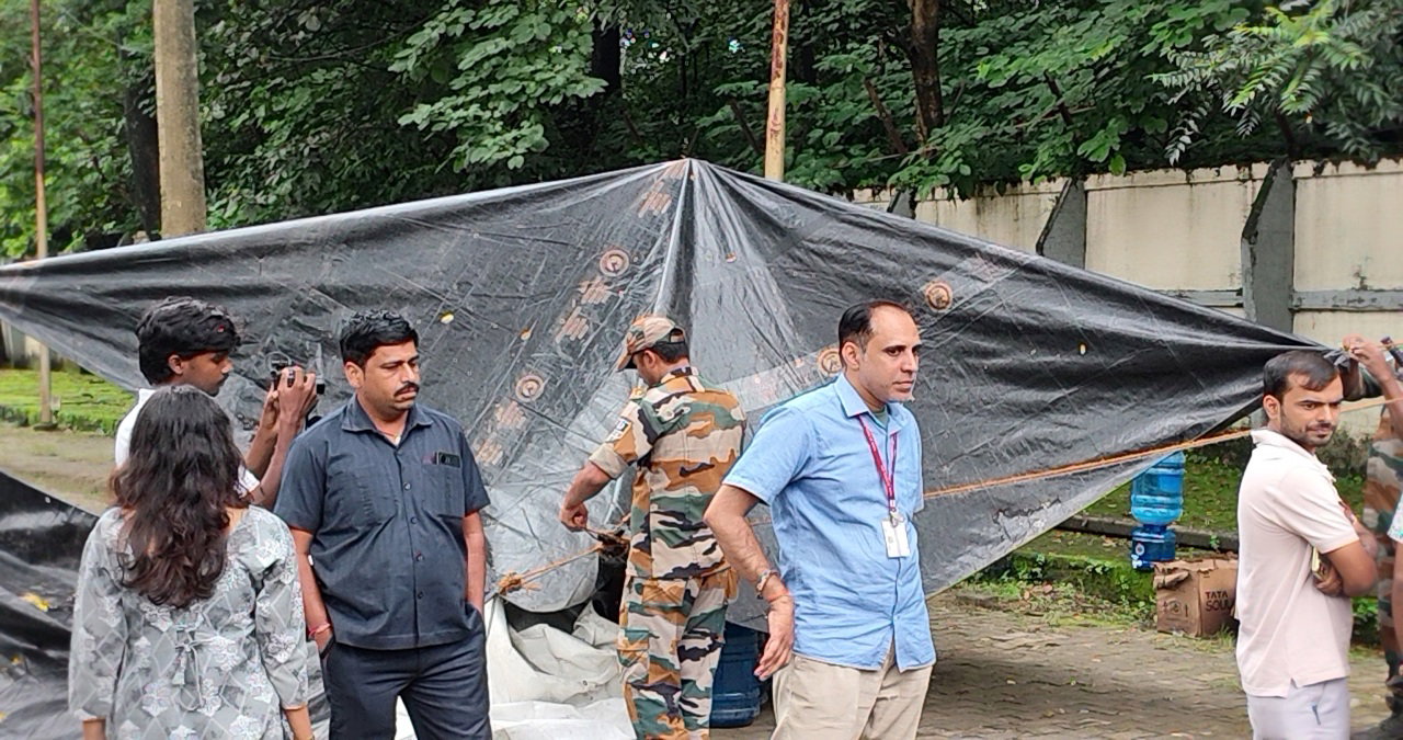 नौकरी छूटने का दर्द :  फूड सेफ्टी ऑफिसर्स अब कुटे मैदान में देंगे धरना