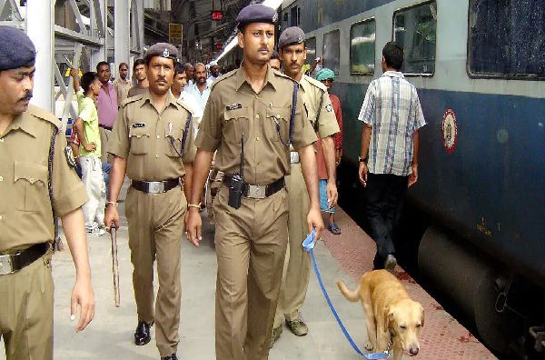 झारखंड :  नशा तस्करी पर GRP-RPF का शिकंजा, एक साल में 63 गिरफ्तार, 50 केस दर्ज