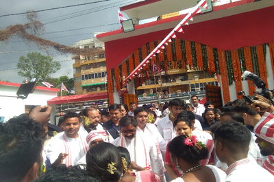 सरहुल पर सिरमटोली सरना स्थल पहुंचे CM हेमंत, पूजा-अर्चना कर राज्य की सुख-समृद्धि की कामना की