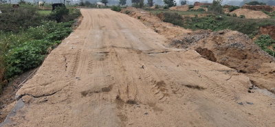 Jamtara News :  1.81 करोड़ से बन रही एप्रोच रोड में उद्घाटन से पहले दरार, गुणवत्ता पर उठे सवाल