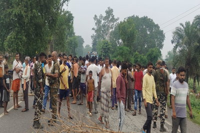 Chatra News :  युवक का शव संदेहास्पद स्थिति में बरामद, हत्या की आशंका पर  NH-22 जाम