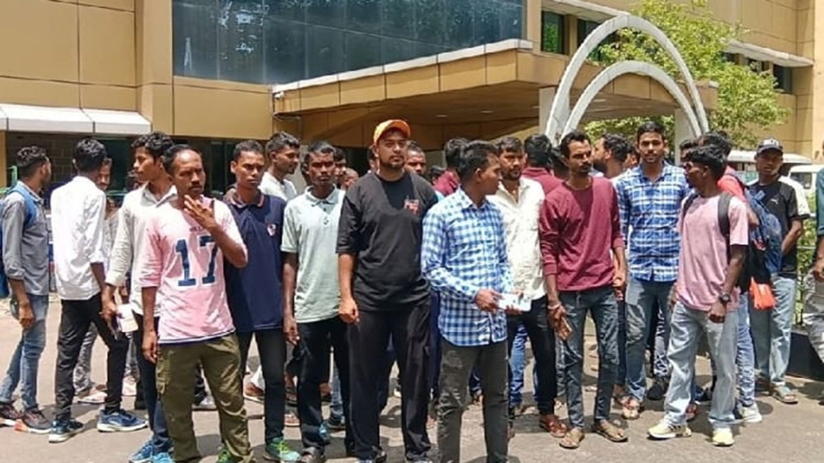 पूर्वी सिंहभूम :  चौकीदार के 58 पद खाली, 11 माह से होमगार्ड भर्ती अटकी, अभ्यर्थियों ने DC से लगाई गुहार