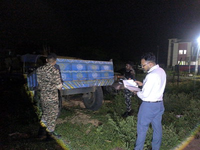 Bokaro News :  खनन विभाग और पुलिस की संयुक्त कार्रवाई, अवैध बालू लदा ट्रैक्टर जब्त