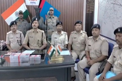 ओसम डेयरी व अल्ट्राटेक सीमेंट प्लांट पर फायरिंग :  राहुल दुबे गिरोह का गुर्गा नेपाली पतरातू से गिरफ्तार