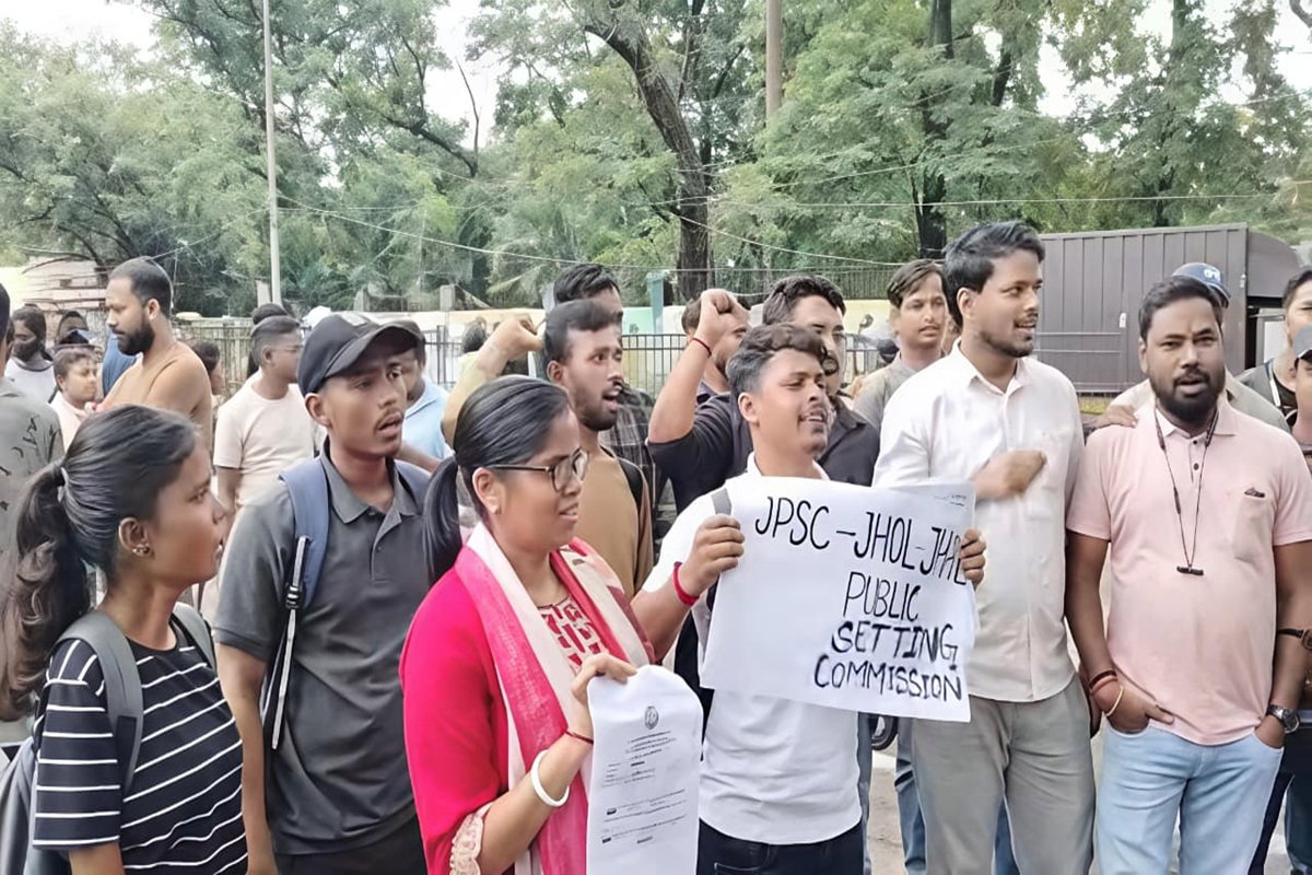 JPSC कार्यालय पहुंचे अभ्यर्थी, रिजल्ट रद्द और कटऑफ मार्क्स जारी करने की मांग