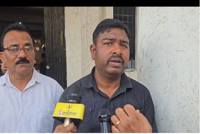 रांची निगम चुनाव : वार्ड 27 में गड़बड़ी का आरोप, बूथ पर पहुंचे व्यक्ति का पहले ही पड़ गया वोट