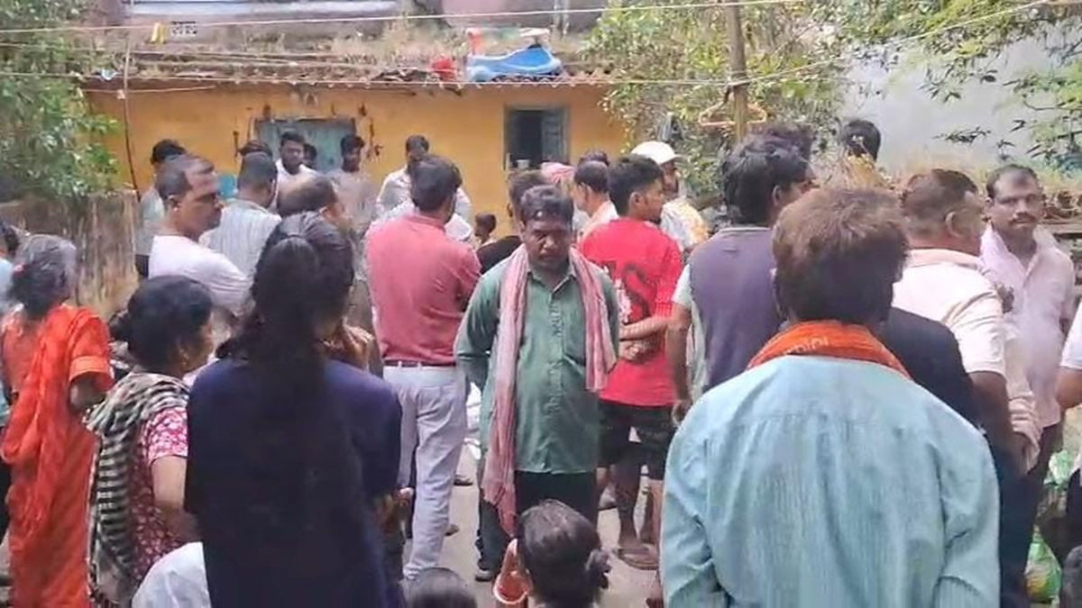 Crowd at crime scene