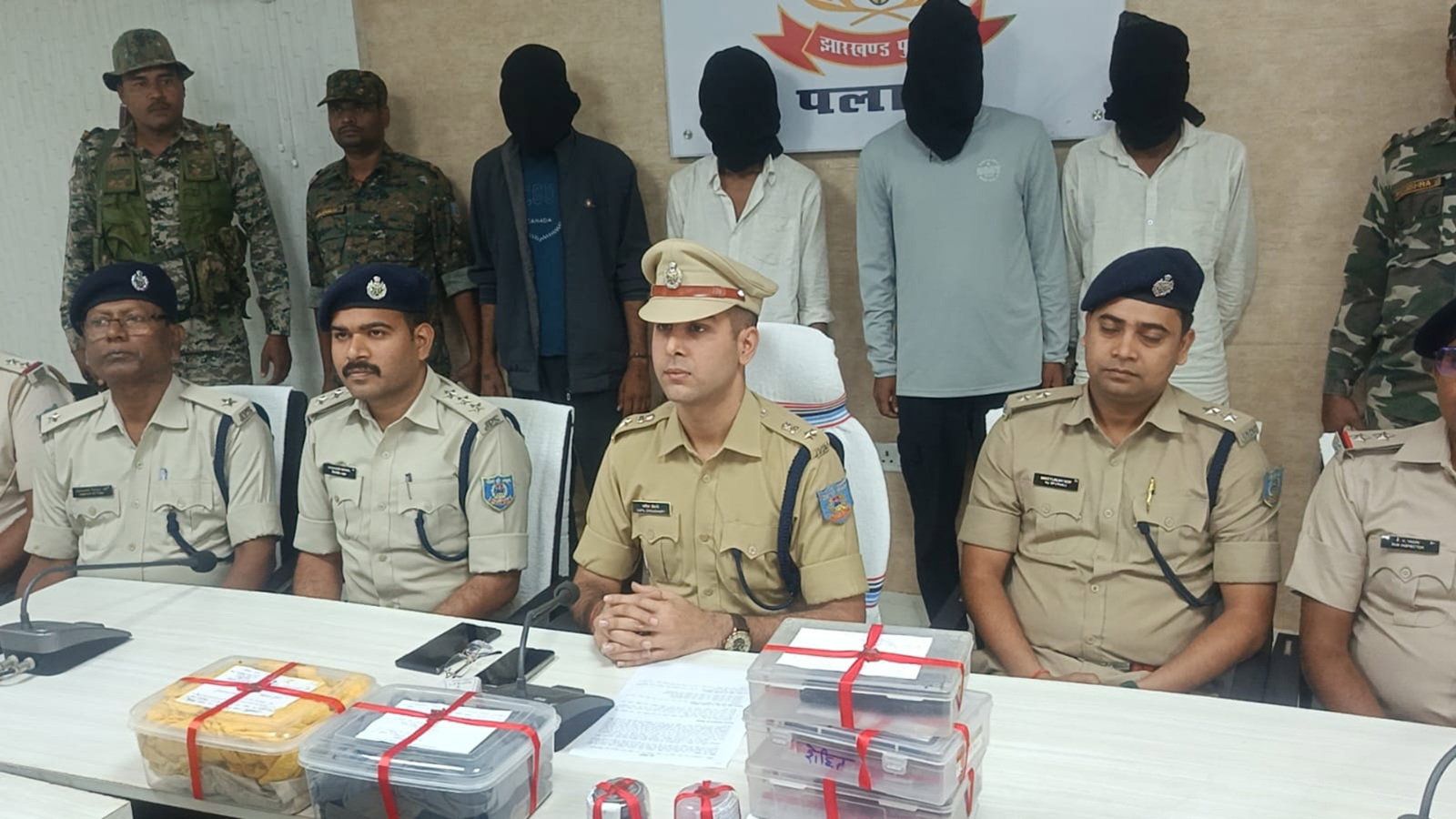 Palamu Police Press Conference