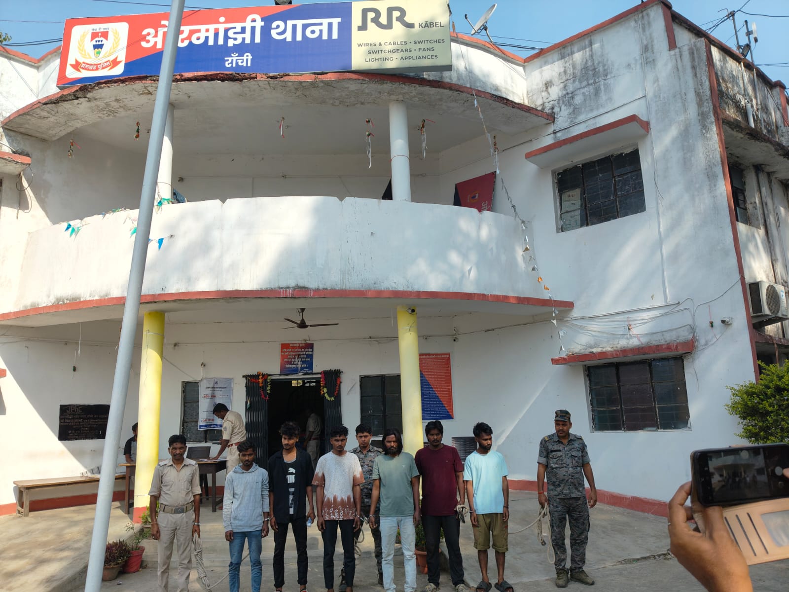 रांची के ओरमांझी से 14.9 ग्राम ब्राउन शुगर के साथ छह तस्कर गिरफ्तार