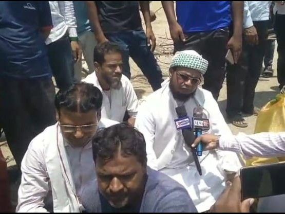 Ranchi News :  इरबा के ग्रामीण मांगों को लेकर सड़क पर उतरे, खिजरी विधायक का पुतला जला विरोध जताया