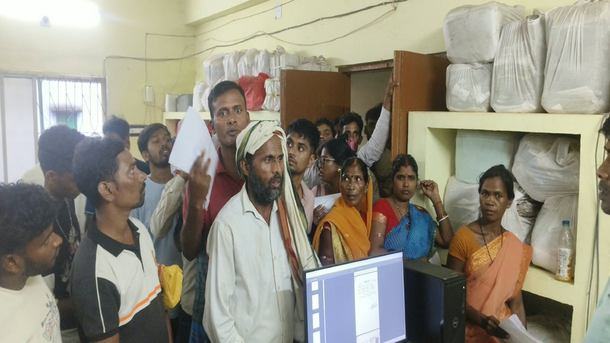 Jamtara News :  25 पंचायत, दो कर्मचारी, SIR नोटिस ने नारायणपुर अंचल की बढ़ाई मुश्किल