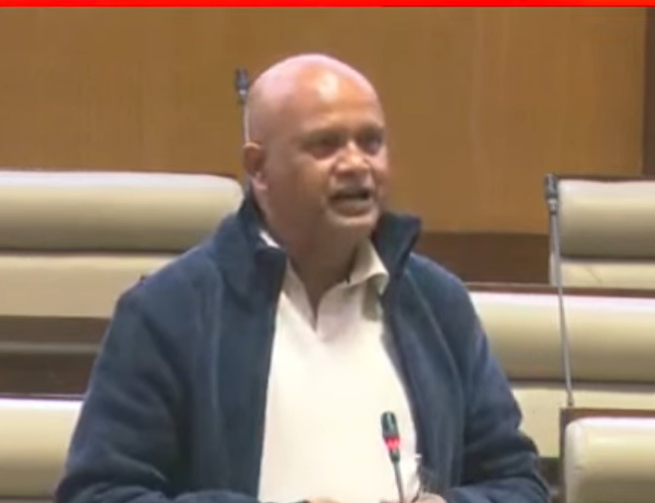 झारखंड विस बजट सत्र :  अरूप चटर्जी ने 63 अफसरों की सेवा संपुष्टि का मामला सदन में उठाया