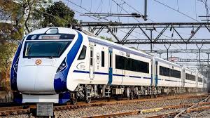 पाकुड़ :  वंदे भारत की चपेट में आकर पति-पत्नी और बेटी की मौत, मातम पसरा