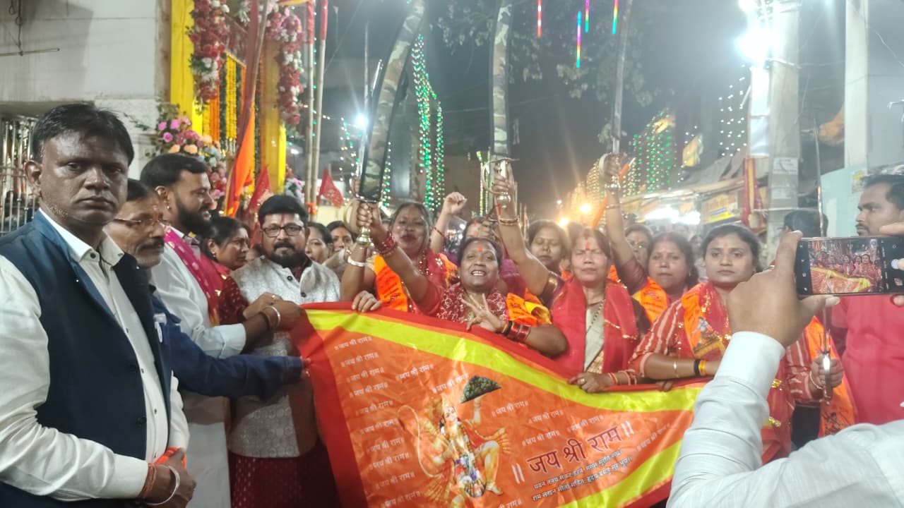 रांची में रामनवमी उत्सव की रौनक,  तीसरे मंगलवारी जुलूस में भक्तों की उमड़ी भीड़