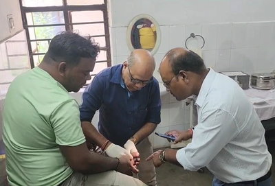 धनबाद :  पुरानी रंजिश में युवक पर ताबड़तोड़ गोलीबारी, बाल-बाल बची जान