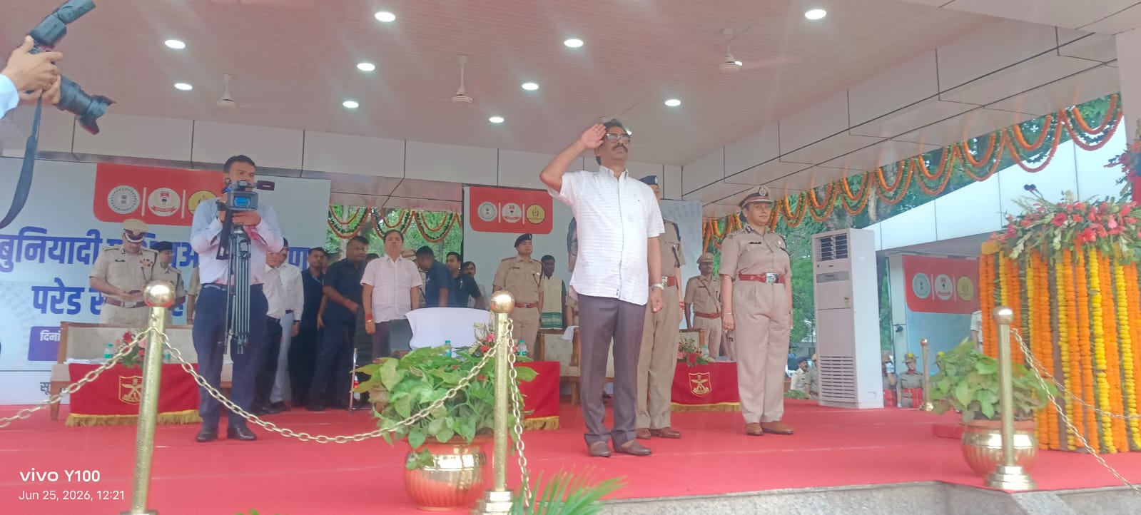 बारिश के बीच जवानों ने किया पासिंग आउट परेड, CM हेमंत ने दी नई जिम्मेदारियों की सीख