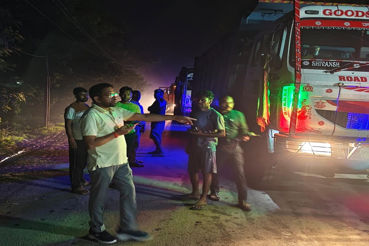 Chatra News :  देर रात चला वाहन चेकिंग अभियान, 57 पर लगा सवा लाख का जुर्माना