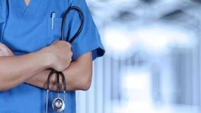 Health News : देवघर में अस्पतालों के आउटसोर्सिंग कर्मियों के लिए 15 करोड़ जारी, अब बिना बायोमेट्रिक नहीं मिलेगा पेमेंट