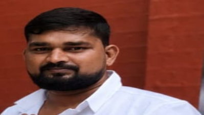 Jamshedpur News :  इस्प्लान बस्ती में पार्किंग को लेकर विवाद, युवक पर चाकू से हमला