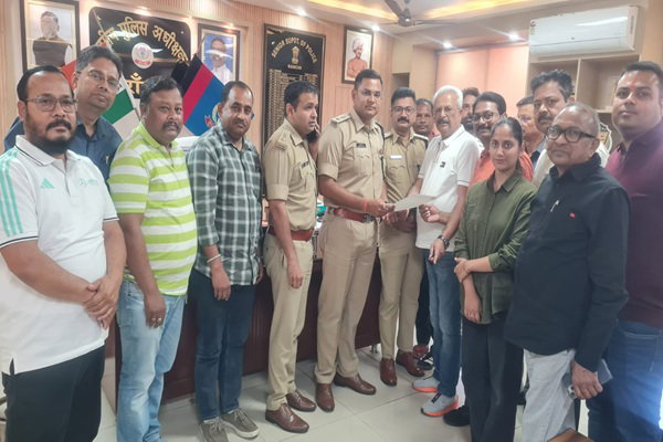 रांची में बढ़ते अपराध पर सख्ती :  DGP ने देर रात वारदात स्थलों का किया दौरा, SSP ने पेट्रोल पंप मालिकों के साथ की बैठक