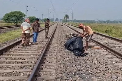 Chaibasa News :  रेलवे ट्रैक से युवक-युवती का शव बरामद, प्रेम-प्रसंग एंगल से जांच शुरू
