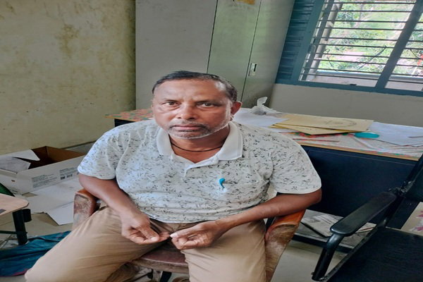 Bokaro News :  धनबाद ACB की कार्रवाई, 5 हजार रिश्वत लेते ASI गिरफ्तार