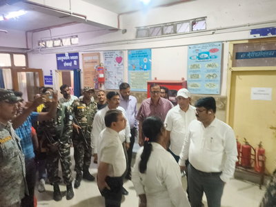 लातेहार डीसी ने सदर अस्‍पताल का किया औचक निरीक्षण, दिए कई निर्देश