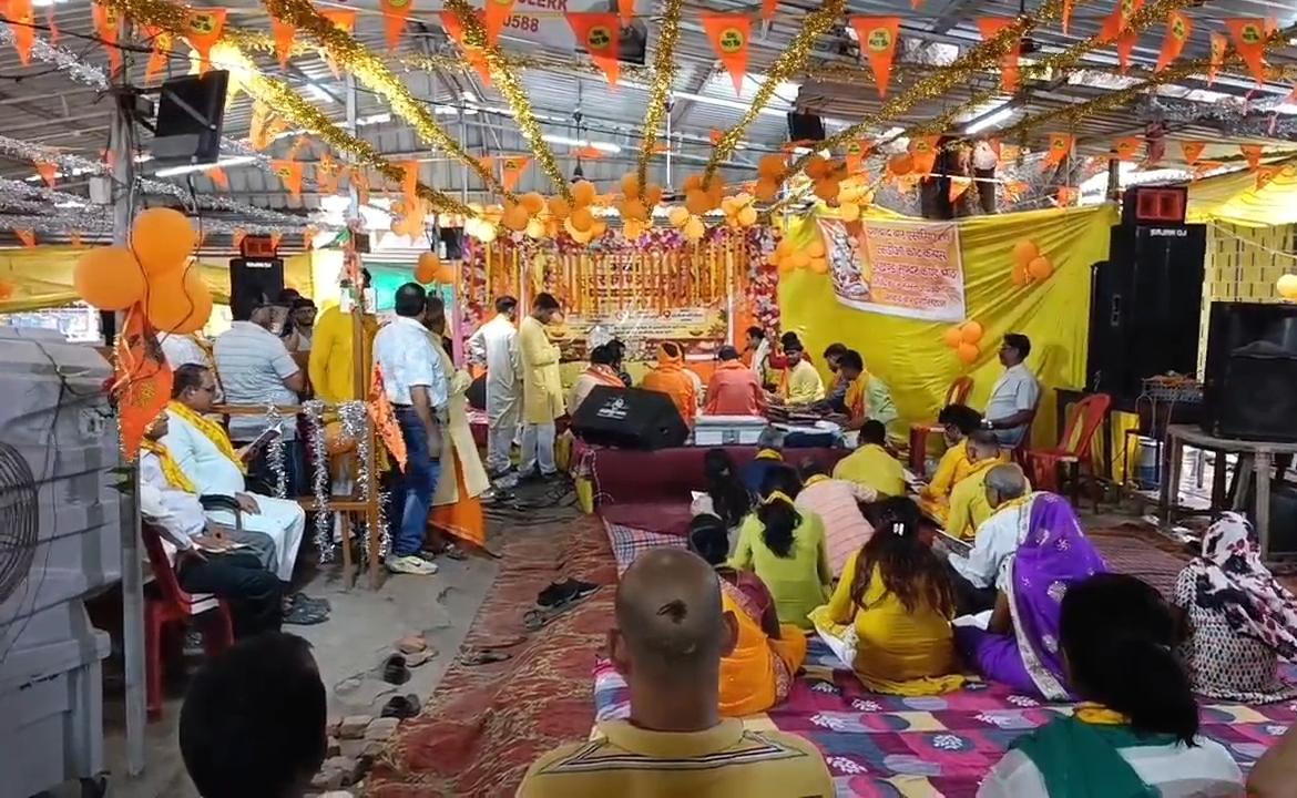 Dhanbad News :  सिविल कोर्ट में सुंदरकांड पाठ का आयोजन, भक्ति के रंग में रंगे अधिवक्ता