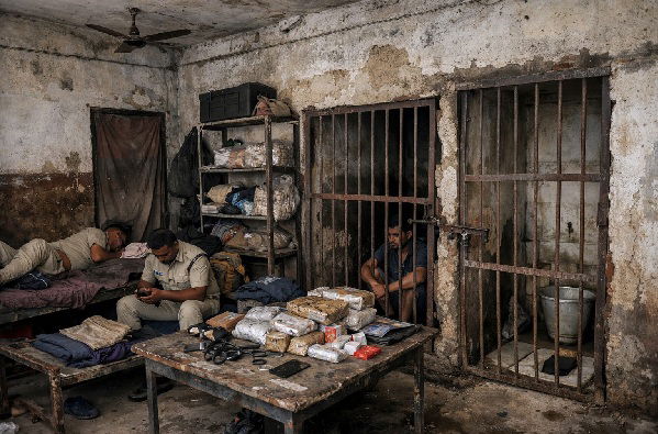 झारखंड में रेल सुरक्षा भगवान भरोसे!  GRP थानों में न हाजत, न मालखाना, न ही बैरेक, सुरक्षा पर उठे सवाल