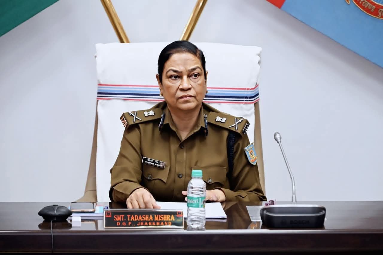 झारखंड में अपराध नियंत्रण व विधि-व्यवस्था को लेकर DGP तदाशा मिश्र ने की समीक्षा बैठक