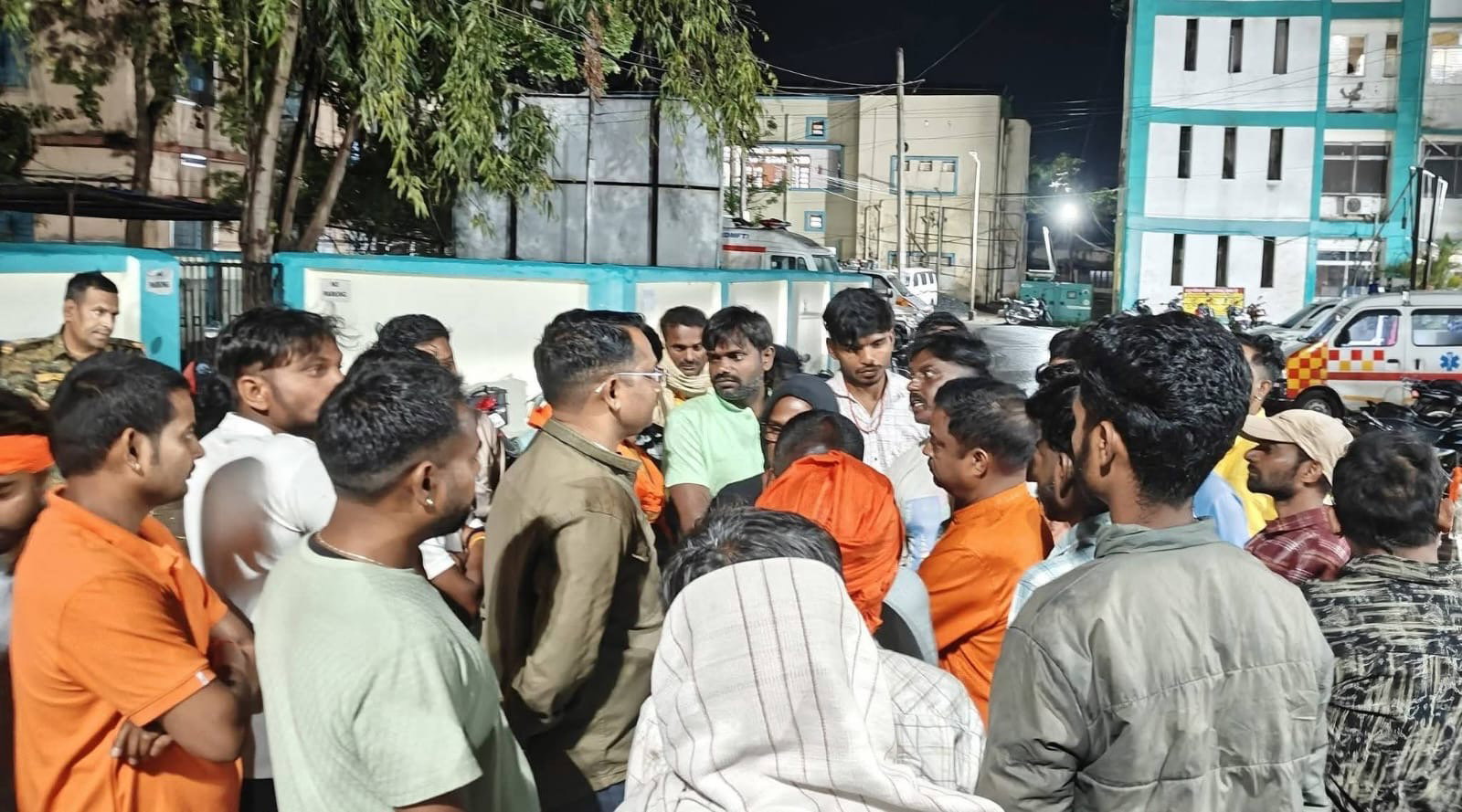 हजारीबाग :  रामनवमी जुलूस में बवाल, एक की मौत, दूसरा घायल