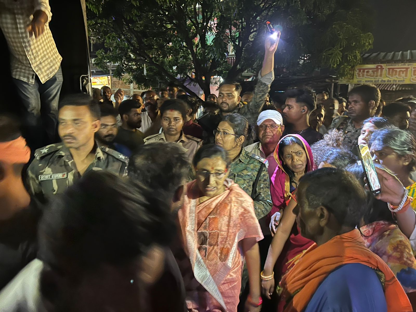 गिरिडीह :  मालवाहक पिकअप की चपेट में आकर बाइक सवार युवक की मौत, दूसरा घायल