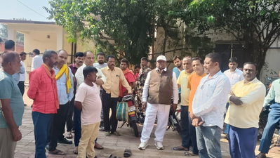Latehar News :  मनिका विधायक पहुंचे अस्‍पताल, शोकसंतप्‍त परिवार से मुलाकात की